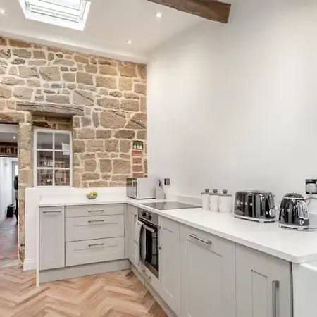 Stoney Nook * גיסבורו